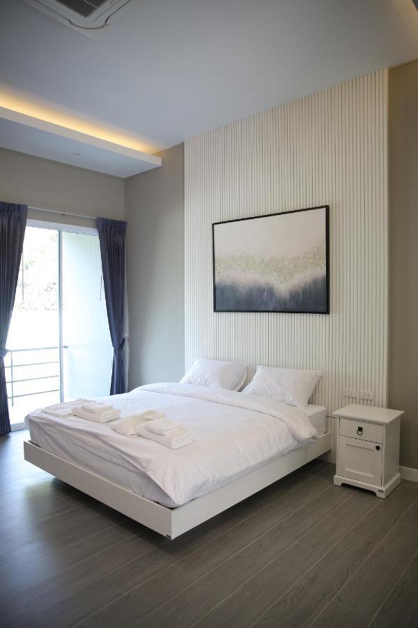 Club45 Hotel Kham Yai Buitenkant foto